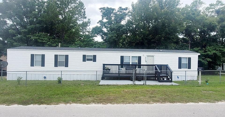 1st image of 4030 NE 212th Ter