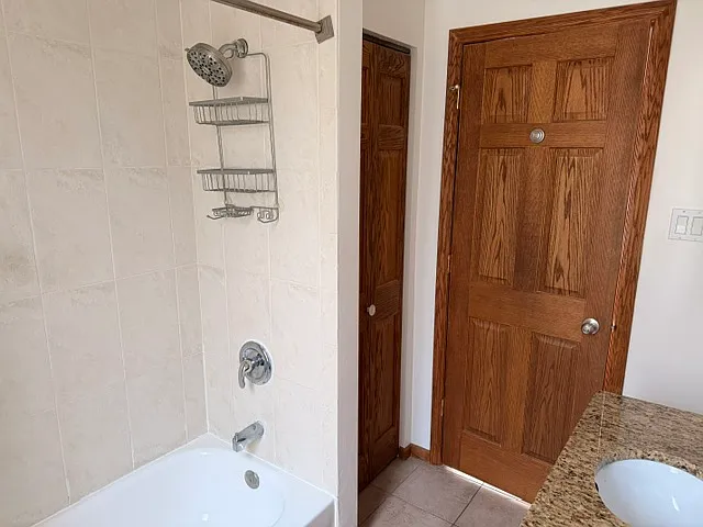 2 bed, $1,800 — Photo 4