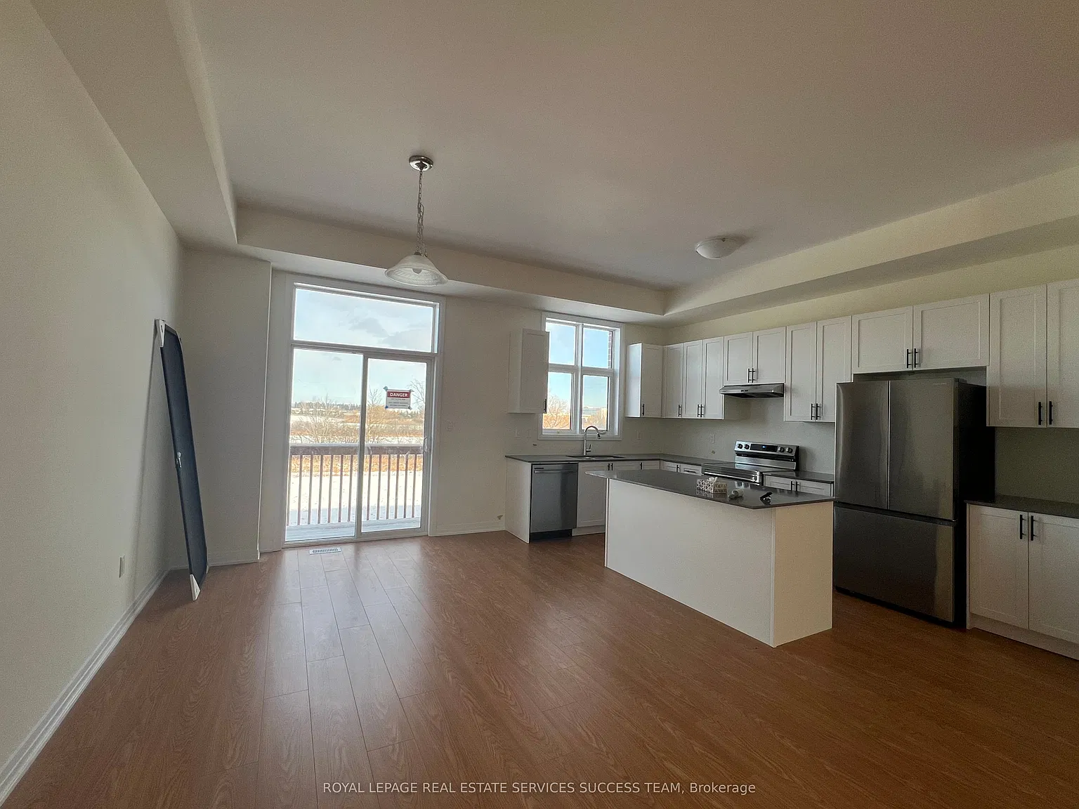 4 bed, $3,500 — Photo 2