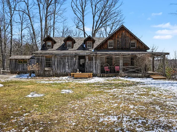 509 S Iron Mine Rd, Lanark Highlands, ON K0G 1K0