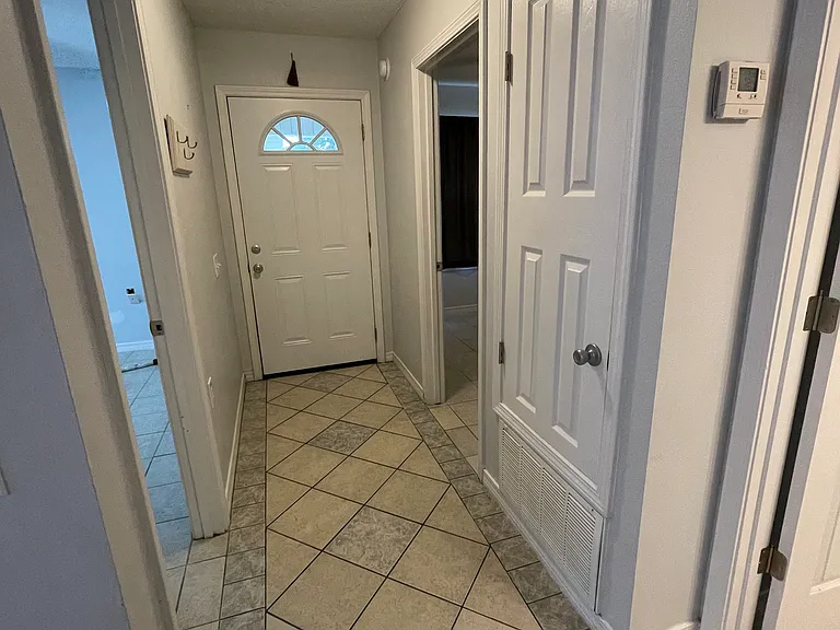1145 Merrie Way — Photo 3