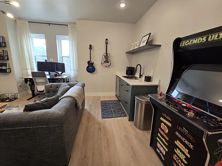 700 N Taylor Ave #2 — Photo 40