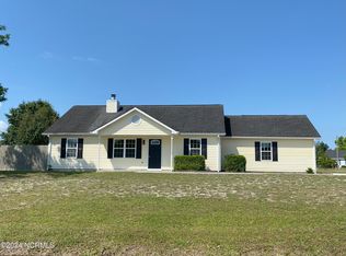501 McFadyen Cir, Hubert, NC 28539