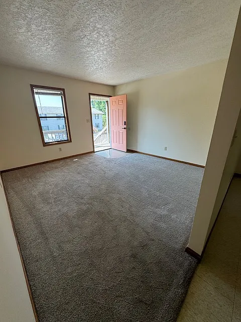 705 W Washington Ave — Photo 2