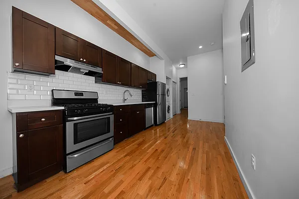 Rented by REAL New York | media 7