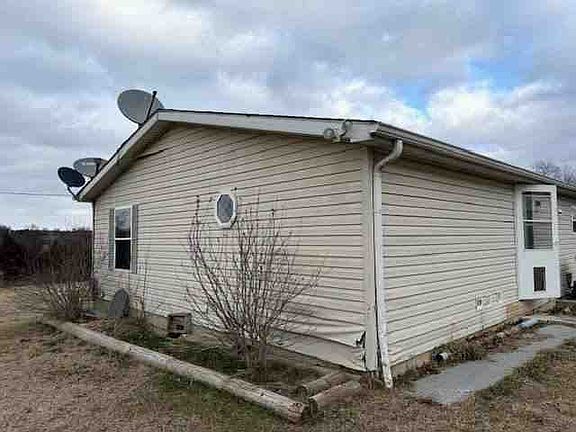 4th image of 22680 Redwood Rd