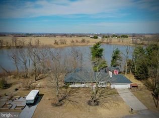 18 Seminole Ln, Pedricktown, NJ 08067