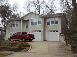 2735 10th Ave, Moline, IL 61265