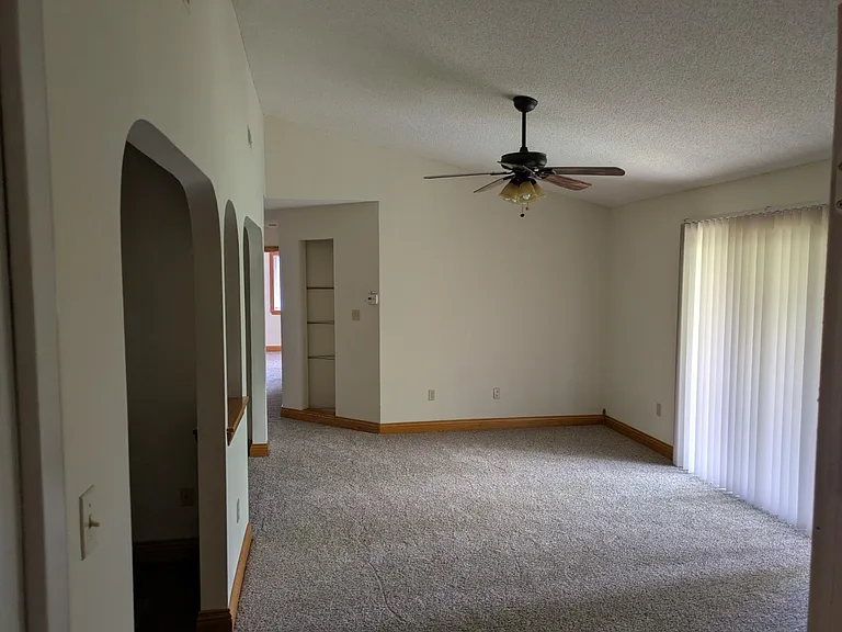 54 Hart Pl #7 — Photo 2