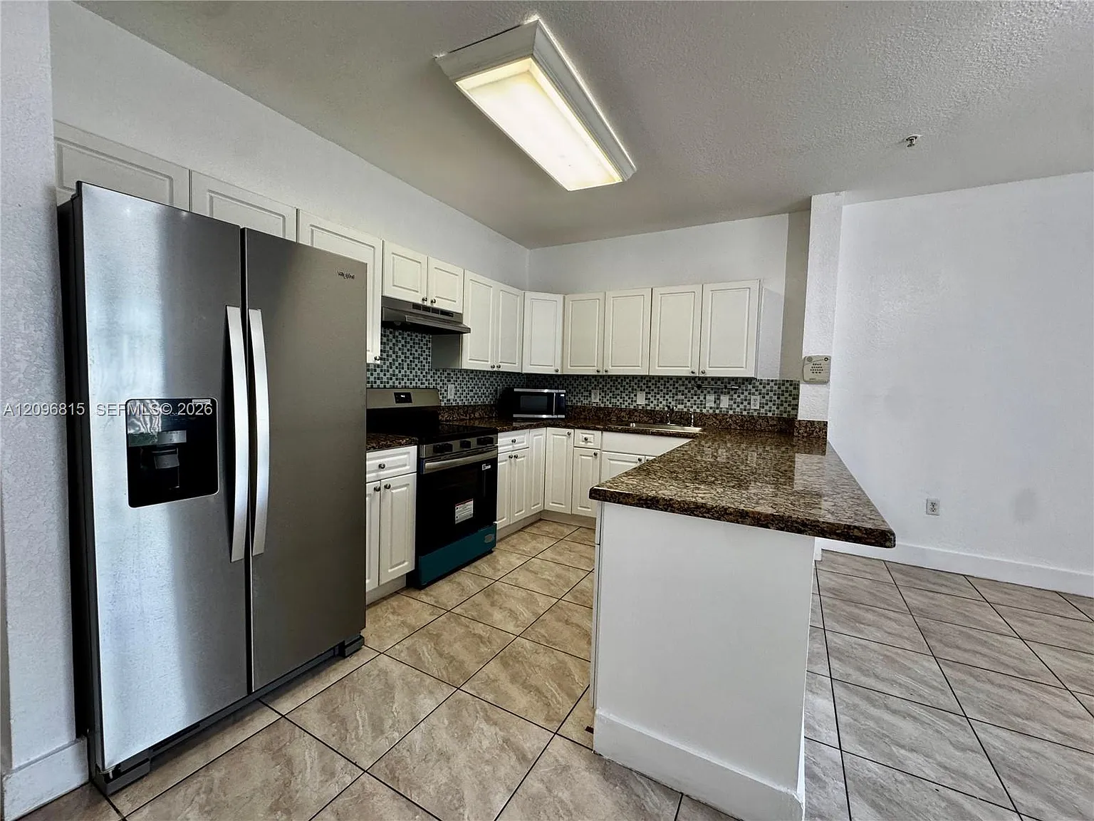 Venetia Villas Condo — Photo 3