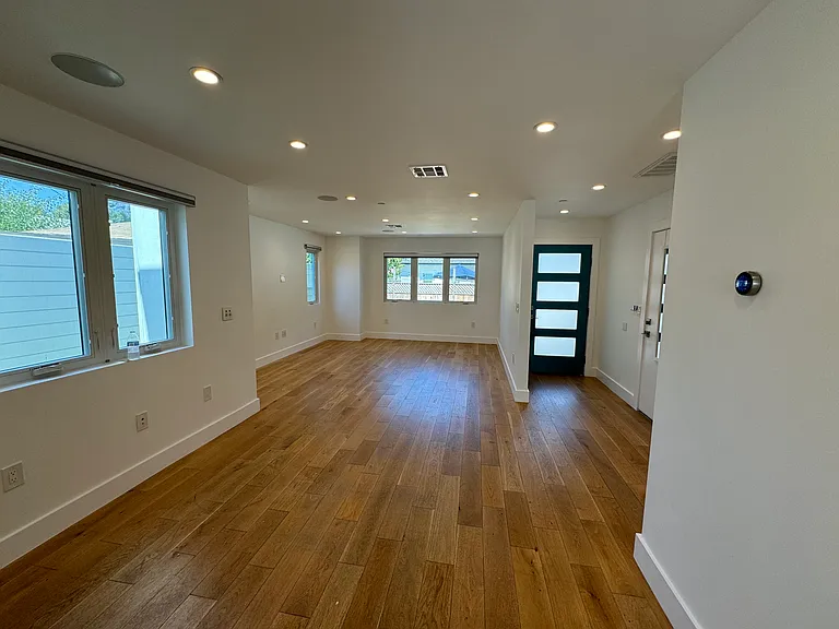 429 N Lomita St — Photo 25