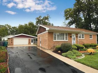 5940 107th Pl, Chicago Ridge, IL 60415