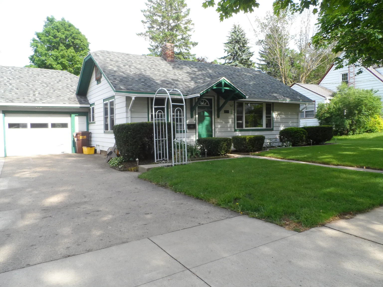 418 N Martha St photo 1
