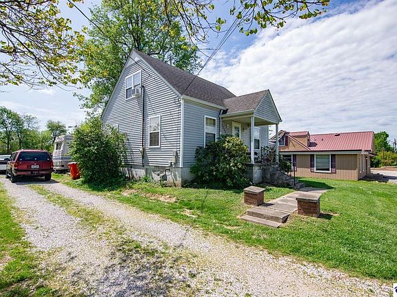 2nd image of 2671 Bardstown Rd