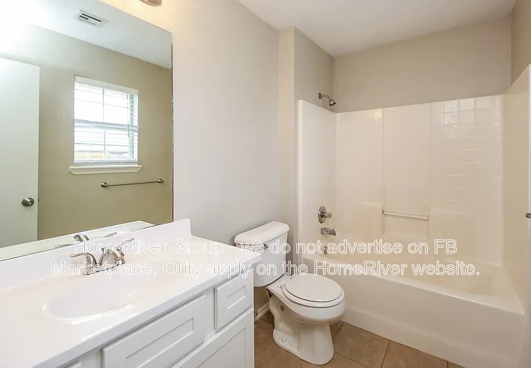 12501 SW 15th Ter — Photo 10