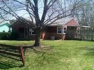 3602 Ellis Rd, Rockford, IL 61101