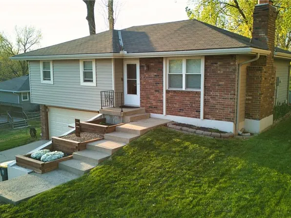 5810 NE 43rd Ter, Kansas City, MO 64117