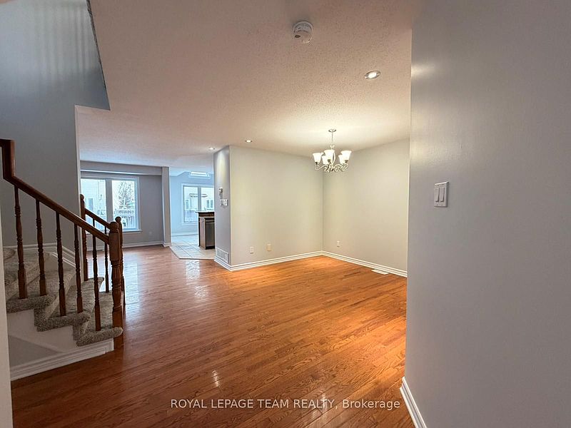 Ottawa House for rent - 3 Bedrooms — photo 4