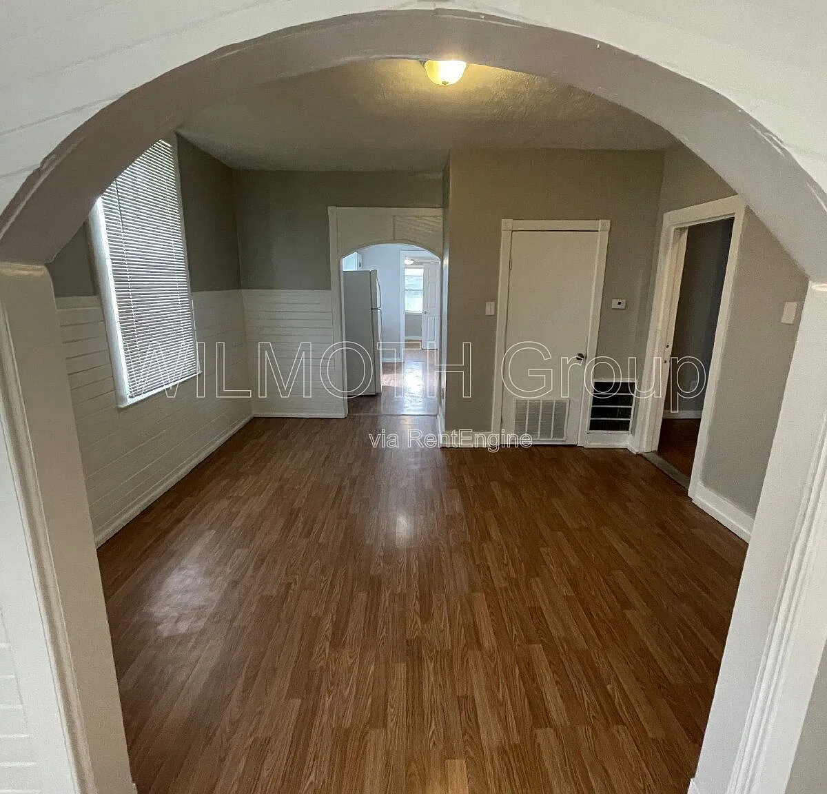 3 bed, 2.0 bath, 1072 sqft, $1,195 — Photo 4