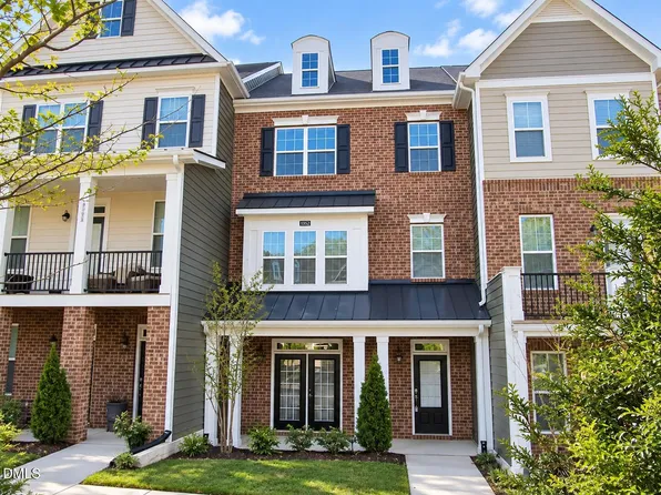 4956 Highcroft Dr, Cary, NC 27519