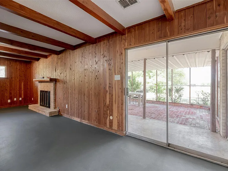 511 Sloan St — Photo 18