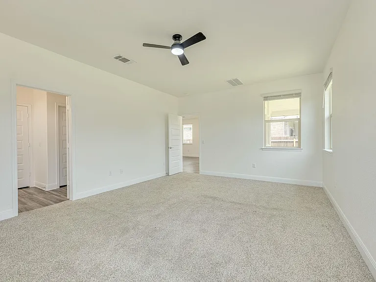 17813 Bassano Ave — Photo 11