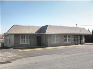 205 S Eberhart Rd, Butler, PA 16001