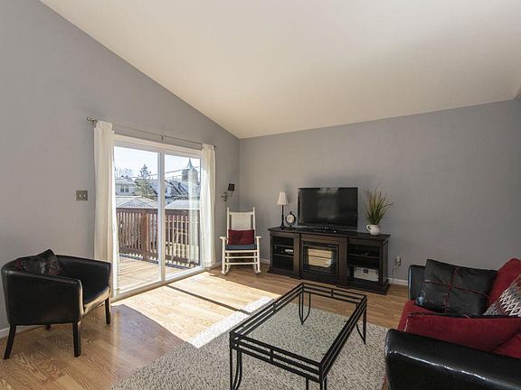 4th image of 6516 Hoffman Ave