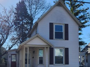 924 Douglas St NW, Grand Rapids, MI 49504