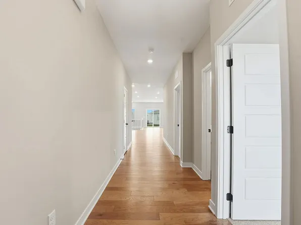 1218 SE Windbreak Dr #2, Lees Summit, MO 64081