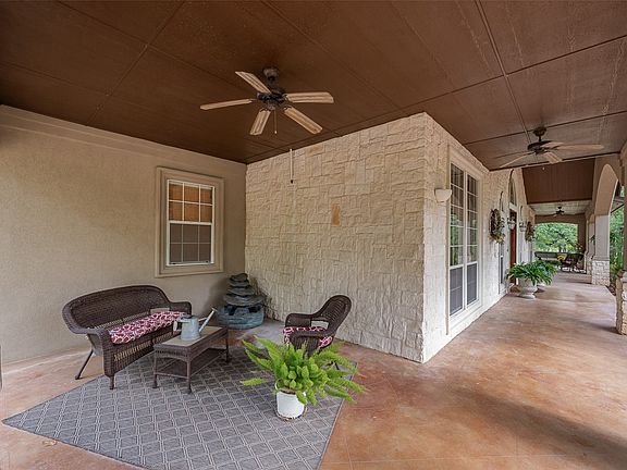 2nd image of 115 River Run Dr