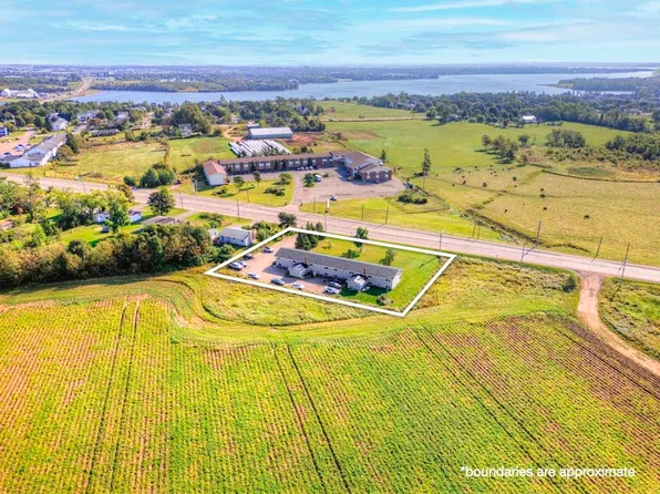 78 Main St, Cornwall, PE C0A 1H5