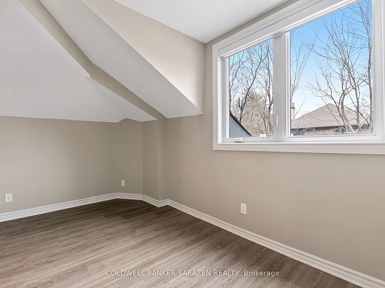447 Green Ave #1 — Photo 17