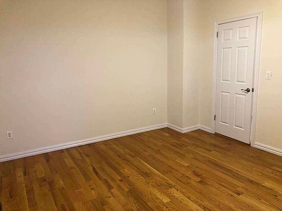 4th image of 24-60 28th St #3A