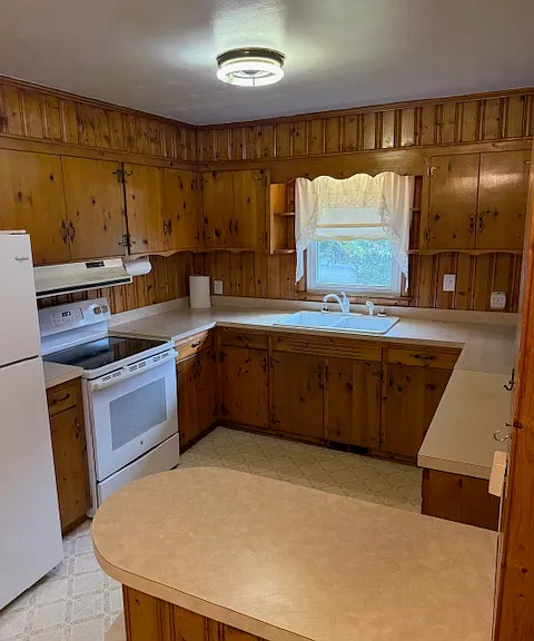 704 Maple Ave — Photo 4