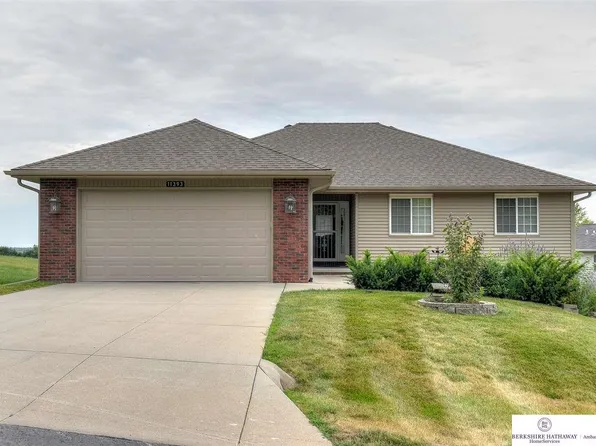 11393 Valley Dr, Blair, NE 68008