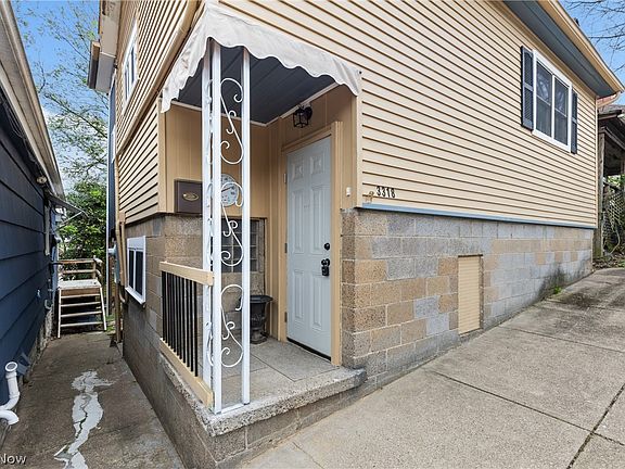 3rd image of 3318 Washington St