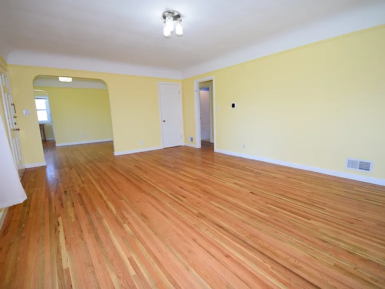 10744 SE 29th Ave — Photo 7
