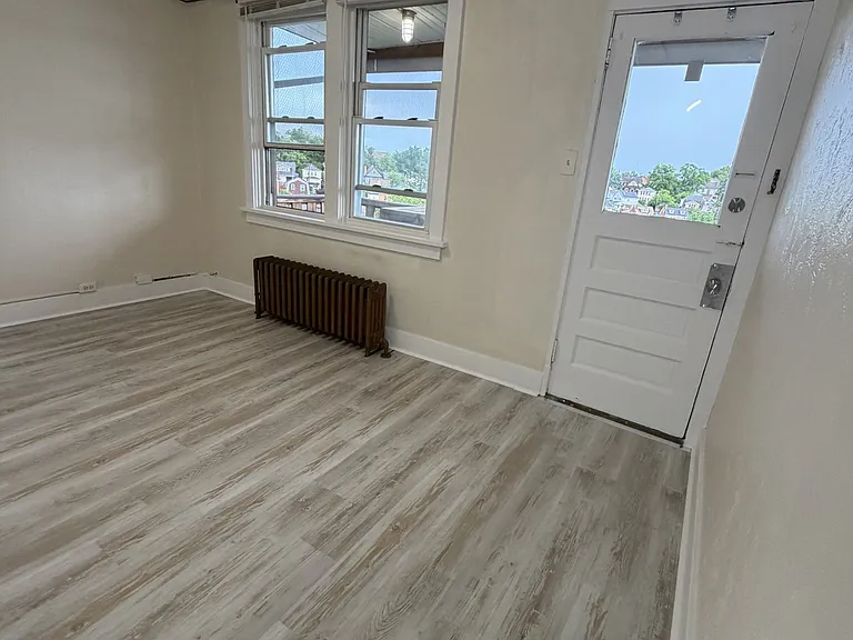 2815 Brownsville Rd #6 — Photo 14