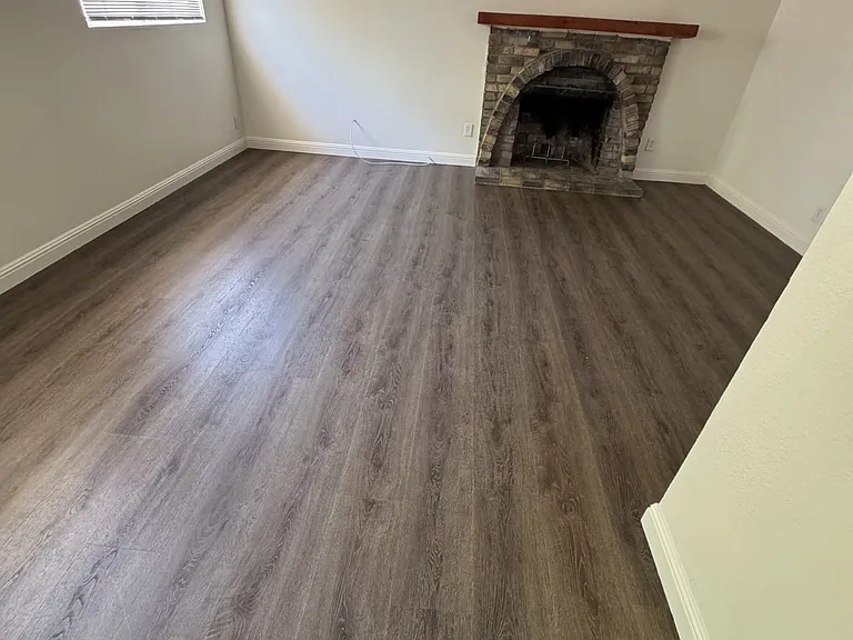 1539 W Avenue H #8 — Photo 2
