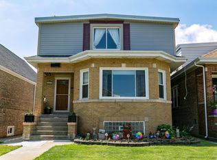 7035 W Roscoe St, Chicago, IL 60634