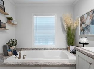 17 Fernwood Dr, Fayetteville, GA 30214