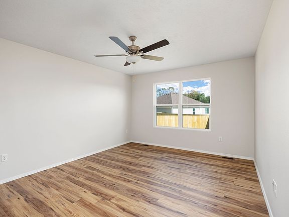 5th image of 770 W Cherokee Way
