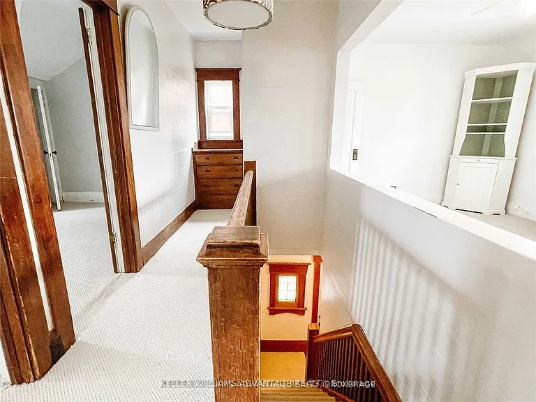 98 Woodycrest Ave #UPPER — Photo 6