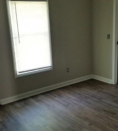 2nd image of 207 Main St Lot 10