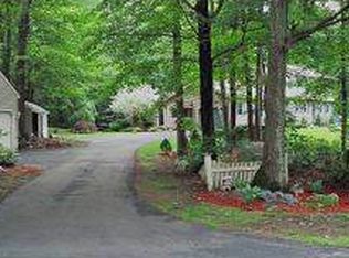 8 Dattillo Rd, Derry, NH 03038