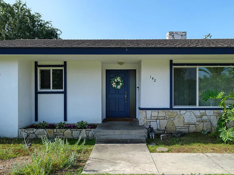 142 W Santa Anita Ter — Photo 2