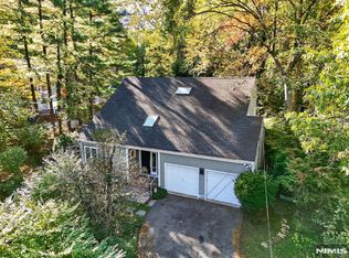 180 Glenwood Rd, Englewood, NJ 07631