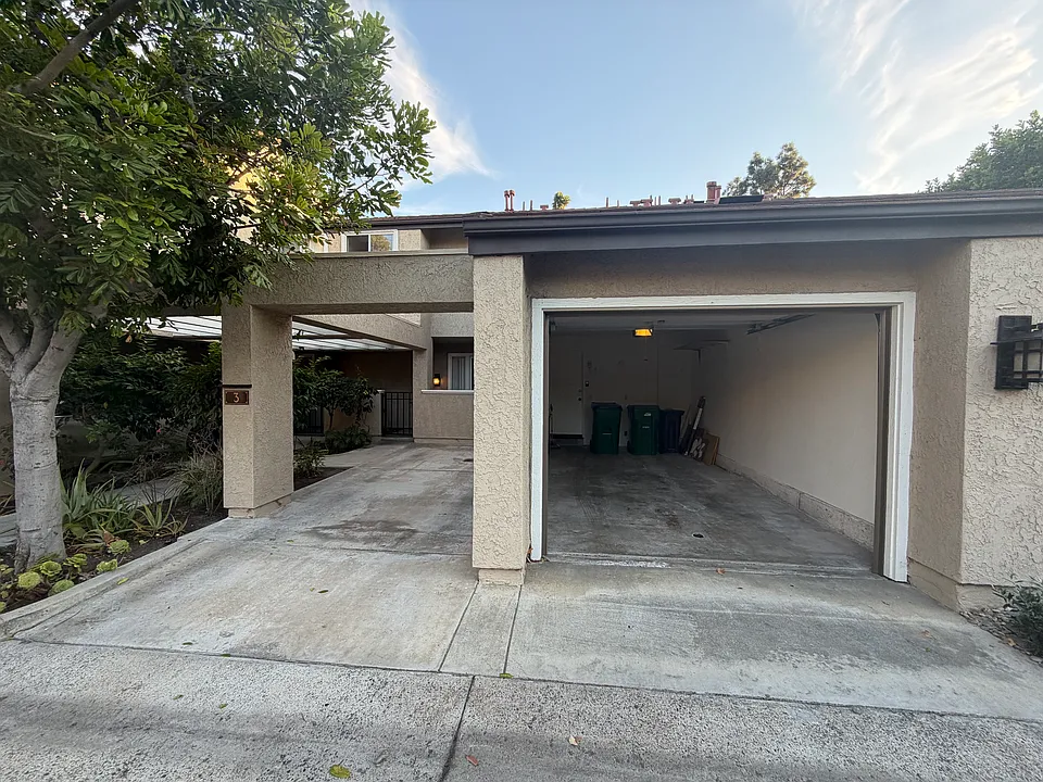 3 Stanford Ct