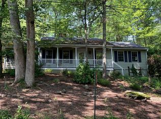 115 Sweet Fern Ln, Cresco, PA 18326